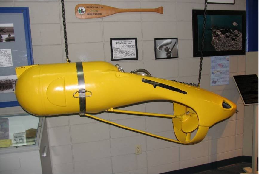Fabricado bajo las especificaciones de la US Navy, este equipo Mk I Modelo 0 entr