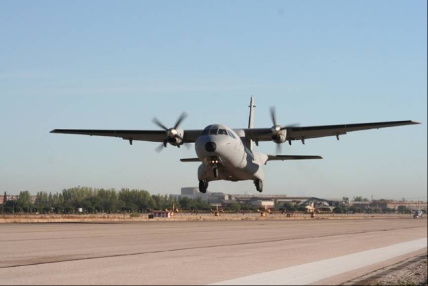 Imagen de un CN235 del Ej
