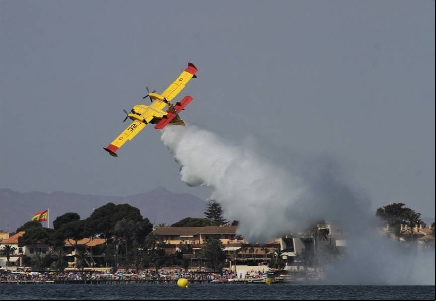 El Canadair (Vicking Air) CL-415 del Ej