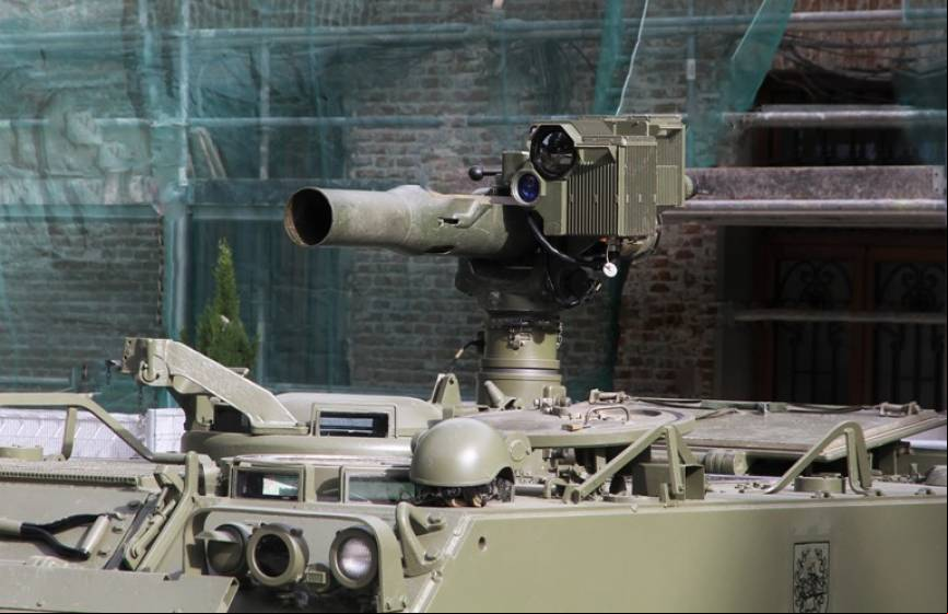 Destalle del lanzador de misiles anticarro TOW situado en una variante del TOA M-113 especialmente dise