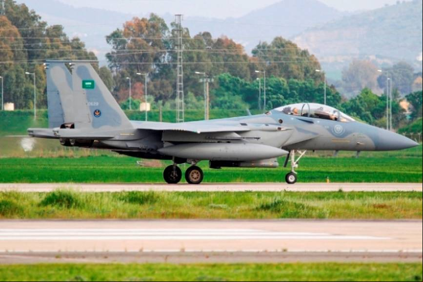 Uno de los F-15SA sauditas rodando por en Mor
