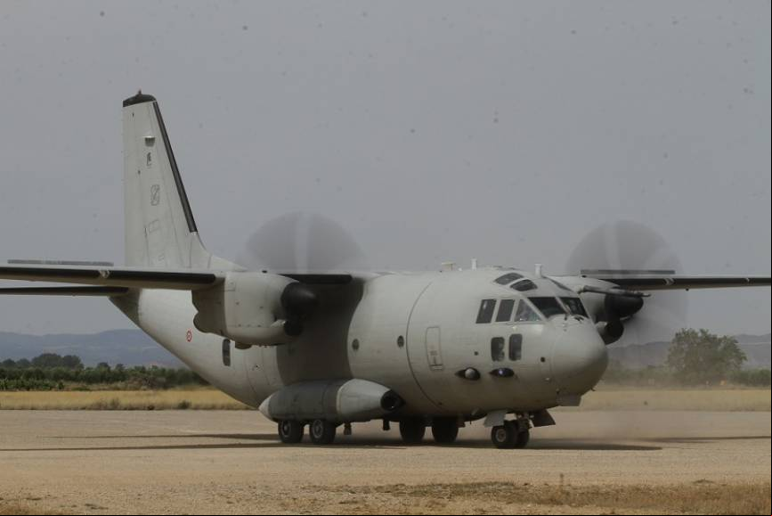 6- Uno de los agiles Leonardo C-27J