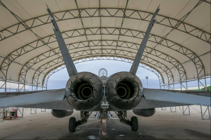 Sus dos potentes motores Turbofan de General Electric le confieren la potencia necesaria para llevar una carga b