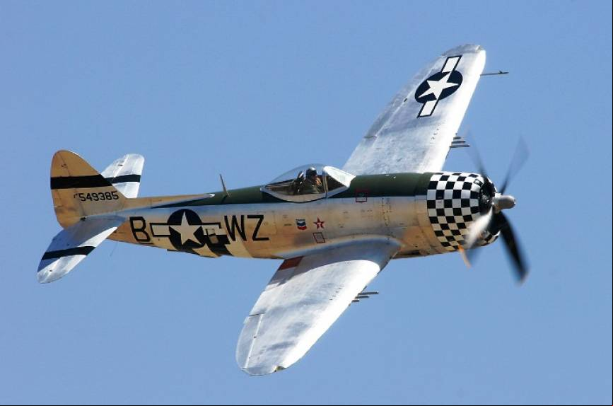 FAP 127. Se encuentra plenamente operativo en el National Museum of World War II Aviation (Colorado) luciendo los esquemas de color del Escuadr