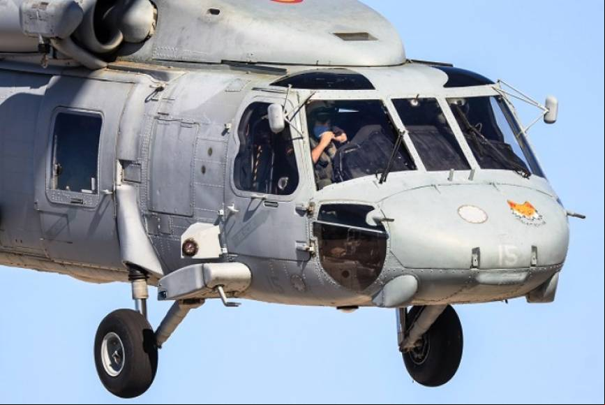Primer plano de la cabina del helic