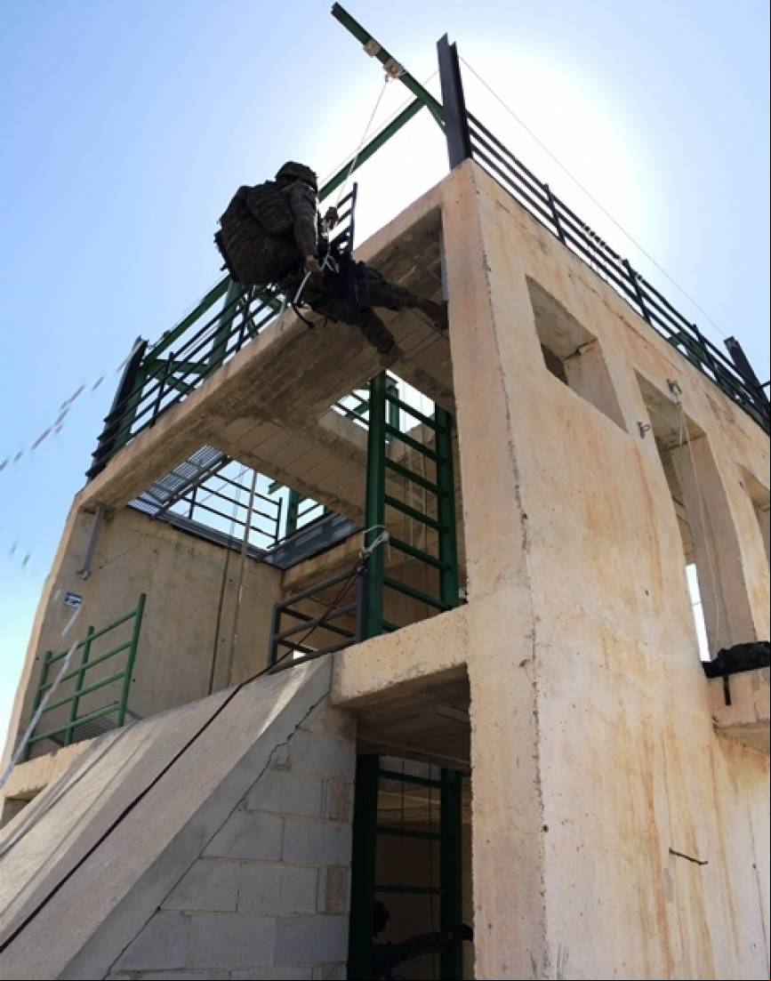 Torre multiusos