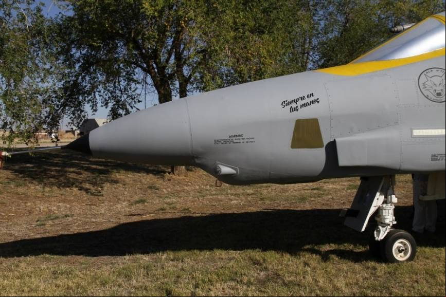 Detalle del morro del RF-4C, especialmente dise