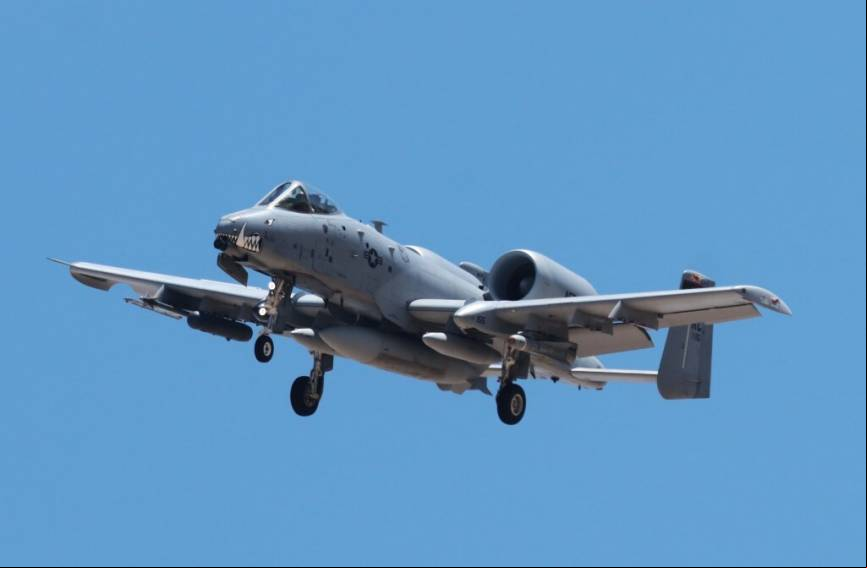 Los veteranos aviones Fairchild Aviation A-10C siguen siendo uno de los mejores medios de ataque al suelo. (Julio Ma