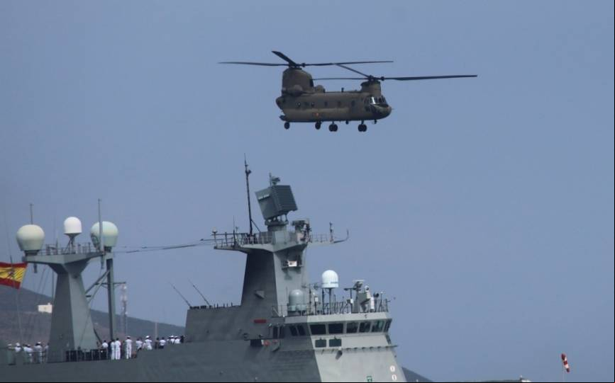En la parada naval tambi