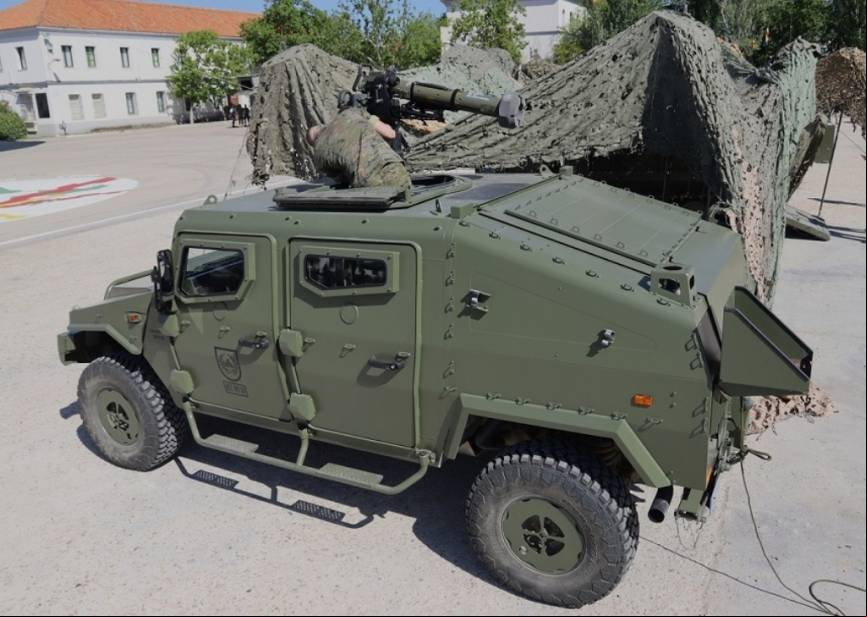 Uno de los VAMTAC ST5 de la Compa