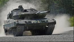Stridsvagn 122, Suecia ha suministrado a Ucrania varias unidades de este carro de combate (modelo derivado del Leopard alem