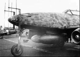 Me 262 con la antena del radar Neptun visible en el morro.