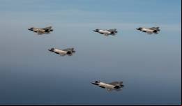 Aviones F-35 estadounidenses y surcoreanos en un ejercicio reciente (USAF)